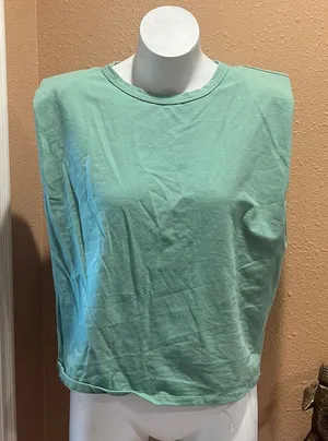 Miss Lola Amiable green padded shoulder sleeveless T-shirt thumbnail 1