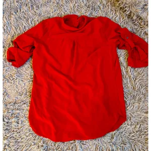 Marrakesh Caffe Womens Red Roll Tab Sleeve Rayon Button Down‎ Shirt Small thumbnail 2