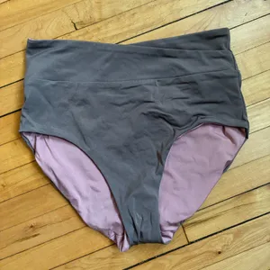 Lululemon Reversible High-Waisted Bikini Bottom 8 Grey Pink Womens Crossover thumbnail 1