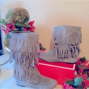LAUREN Conrad Fringe Fashion Gray Boots thumbnail 2