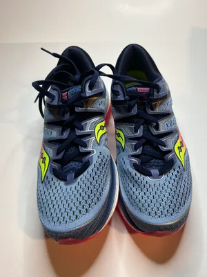 Triumph Iso Sneakers Size 9.5 thumbnail 1