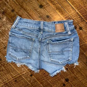 American Eagle lace pocket distressed 00 shortie jeans shorts thumbnail 2