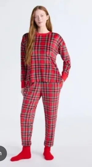 NWT Christmas Joy Spun Pajamas with Socks Sz L thumbnail 1