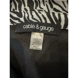 Cable & Gauge Button Up Top Small Zebra Sheer 3/4 Sleeve Travel Work Vacation thumbnail 3