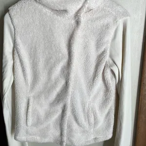 Alo Yoga Fleece Solstice Jacket in Natural White thumbnail 7