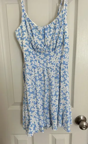 White And Blue Flowered Casual Romper Size M thumbnail 1