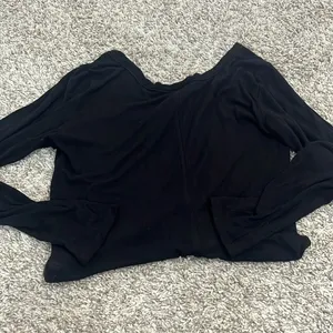 Universal Thread long sleeve thumbnail 3