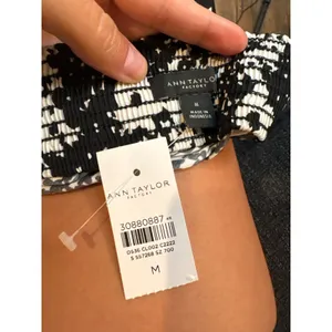 NWT Ann Taylor black and white patterned skirt thumbnail 3