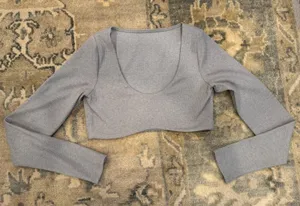 Alo Ribbed Long Sleeve Crop Top Grey Sz S NEW thumbnail 1