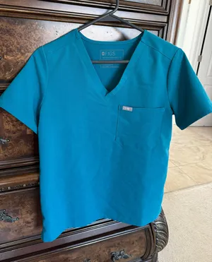 FIGS Scrub Top thumbnail 1