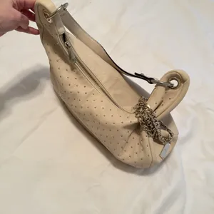 INC INTERNATIONAL CONCEPTS Ivory Studded‎ hobo shoulder bag gold chain crescent thumbnail 2