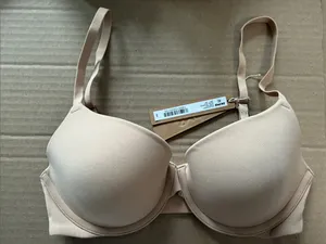 SKIMS Fits Everybody Lightly Padded T-Shirt Bra - Clay 32C thumbnail 1