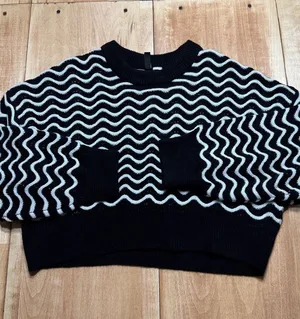 HM Divided Black White Cropped Sweater Womens Oversized Knit‎ Best Fits Small thumbnail 1