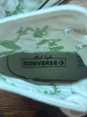 Converse green floral embroidered high top sneakers size W7 thumbnail 8