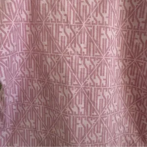 Guess‎ Bodysuit Size XS NWT Guess Spell out Logo Print thumbnail 2