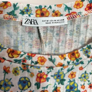 ZARA M Cream Floral Ribbed Knit Tiered Mini Dress Short Sleeve Cottagecore‎ Boho thumbnail 7