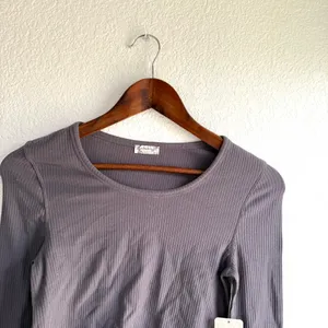 NEW Free People Womens Shirt Top Gray Boulevard Ribbed Lace Hem Size Medium thumbnail 3