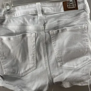 American‎ Eagle Women White Hi-Rise Shortie Shorts Denim size 2 thumbnail 7