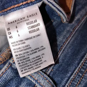 American Eagle MOM jeans distressed size 6 regular thumbnail 4