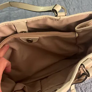 Coach Devin Beige Signature Shoulder Bag thumbnail 6
