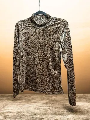 Sno Skins Vintage Velvet Leopard Print Long Sleeve Top thumbnail 1