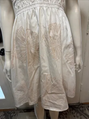 Marie Oliver Emilia White & Beige Floral Fit-and-Flare Dress Size Medium thumbnail 7