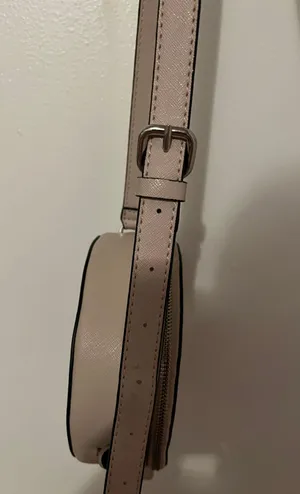 Guess Purse thumbnail 4