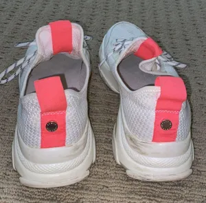 Steve Madden Running Shoes thumbnail 5