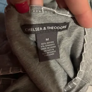 Chelsea & Theodore Maxi Dress M Gray Sleeveless‎ Embroidered Boho Floral thumbnail 5