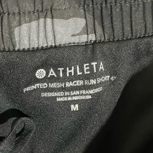 Athleta Printed Mesh Racer Run Short 4” thumbnail 7