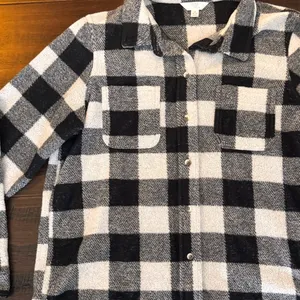 Cozy Black and White Fleece Checkered Button Down Shirt Size M thumbnail 2
