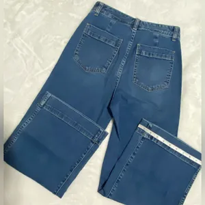 GAP High Rise Stride Wide Leg Denim Jeans Medium Wash Size 2 / 26 thumbnail 2
