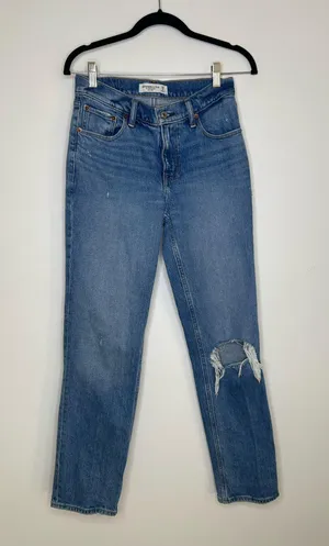 Abercrombie & Fitch Low Rise 90s Straight Jeans thumbnail 1