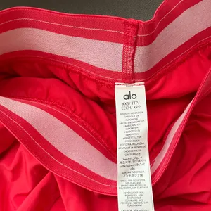 Alo Yoga Match Point Short Candy Red XXS thumbnail 3