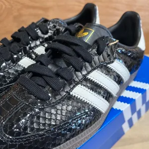 Adidas Women's Black Trainers thumbnail 2