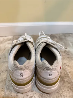 Women’s On Cloud The Roger Clubhouse Suede Leather Sneakers thumbnail 4