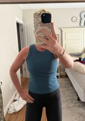 Old Navy Tank Top thumbnail 1