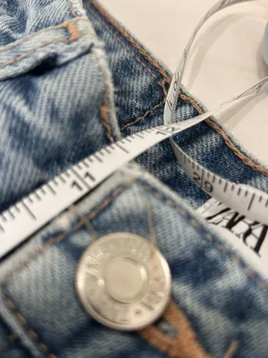 Zara High-Rise Wide-Leg Ripped Jeans in Light Wash - Size US 2 / EU 34 thumbnail 8