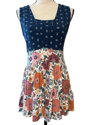 Matilda Jane sz small womens wide strap tank blue top with floral design bottom thumbnail 1
