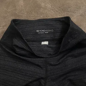 Beyond yoga spacedye dark grey yoga booty shorts thumbnail 3