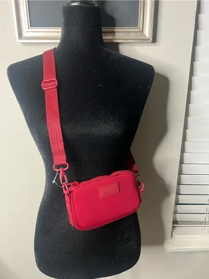 Limited Edition SEPHORA X Dagne Dover Mara sling bag NWOT thumbnail 5