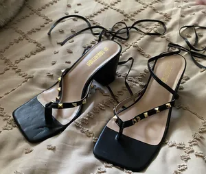 Amazon Black Heels thumbnail 1