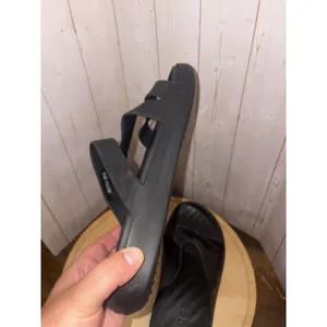 Crocs Gateway Black Slip on‎ Strappy Mules Flip Flop Sandal Sliders Size 7 thumbnail 5
