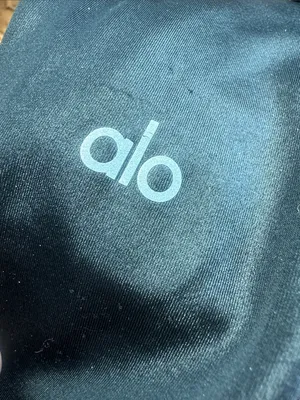 ALO Yoga Shine 7/8 High Waist Leggings in Shiny Liquid Gloss Black‎ Size Small thumbnail 2