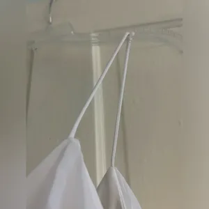 Women’s white dress Size 14 thumbnail 4