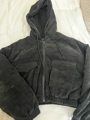 Miss Love Cropped Black Puffer Jacket thumbnail 1