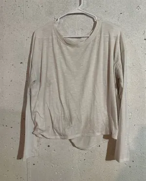 Athleta Open Back Long Sleeve Active Shirt | Size: Large thumbnail 1