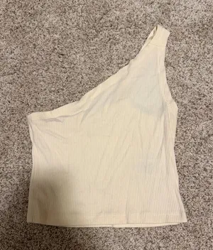 Urban Outfitters Top thumbnail 1