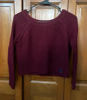 Sweater thumbnail 1
