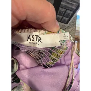 ASTR The Label Midi‎ Dress Womens L Lavender Floral Pleated Smocked event thumbnail 6